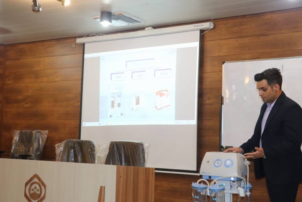 با محوریت آموزش دستگاه‌های مانیتور علائم حیاتی، ساکشن جراحی و الکتروشوک قلبی