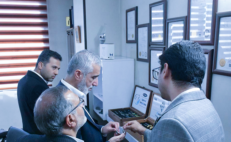 بازدید جناب آقای دکتر پیرصالحی3 -sairanmed